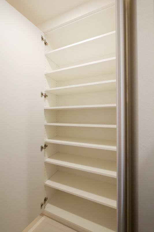 アークマーク大森町アジールコートの収納|玄関収納