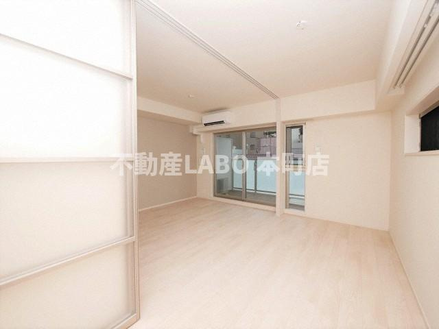 OPUS RESIDENCE SHINSAIBASHI SOUTHの洋室