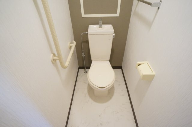 ノイハウス宝塚のトイレ|参考、同建物・同間取りの号室