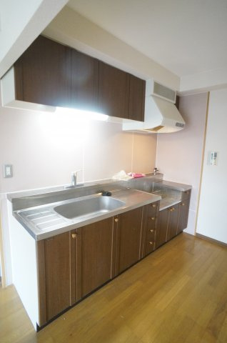ノイハウス宝塚のキッチン|参考、同建物・同間取りの号室