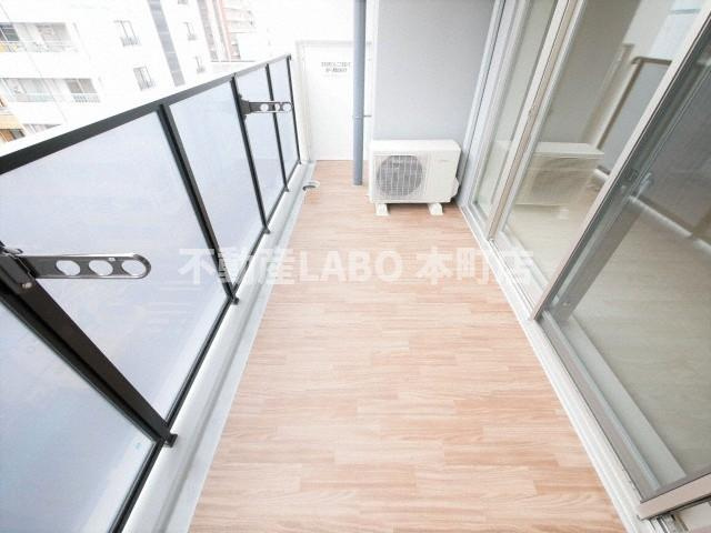 OPUS RESIDENCE SHINSAIBASHI SOUTHのバルコニー