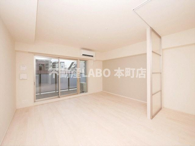 OPUS RESIDENCE SHINSAIBASHI SOUTHの居間・リビング