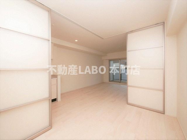 OPUS RESIDENCE SHINSAIBASHI SOUTHの洋室