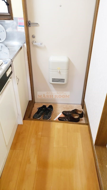 コーポホリの玄関