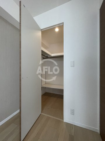 ラシュレエグゼ阿波座の収納|ラシュレエグゼ阿波座　ウォークインクロゼット
