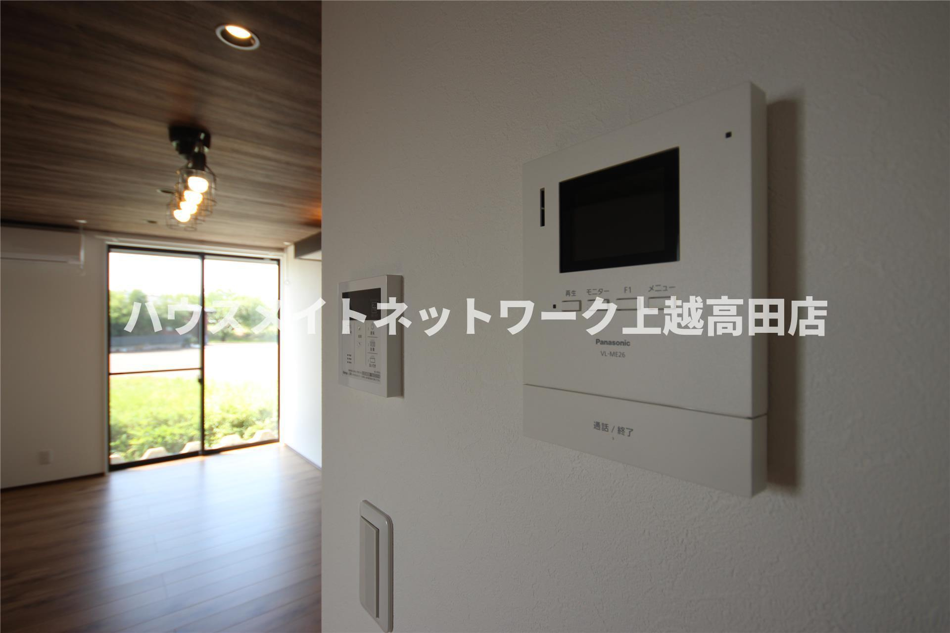 ユーソニアン上越・大字寺町Ａのセキュリティ|モニターホン（参考同型タイプの室内写真）