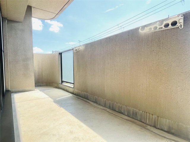 キャッスルコート国府寺町のバルコニー
