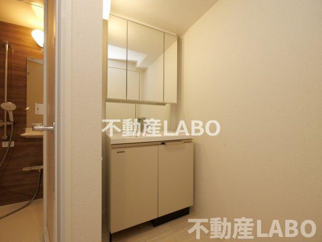 コンフォリア・リヴ大阪本町の洗面所