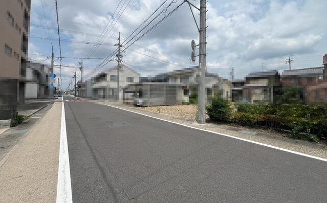 土地　養老町1丁目の前面道路含む現地写真