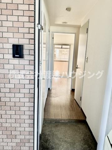 プレステージ立花の玄関