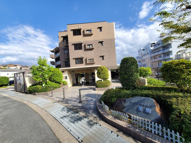 ルイシャトレ生駒の周辺