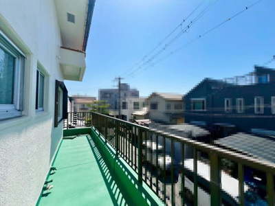 【バルコニー】 | 上松町　中古戸建 | 通風日当たり良好のバルコニー。プランタを使った家庭菜園もできます。季節のお花を楽しむことも！