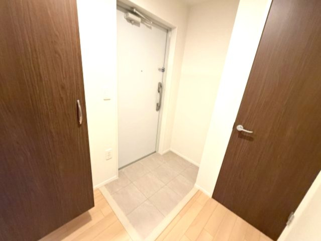 三谷川ビルの玄関