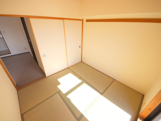ライフコート富雄の和室