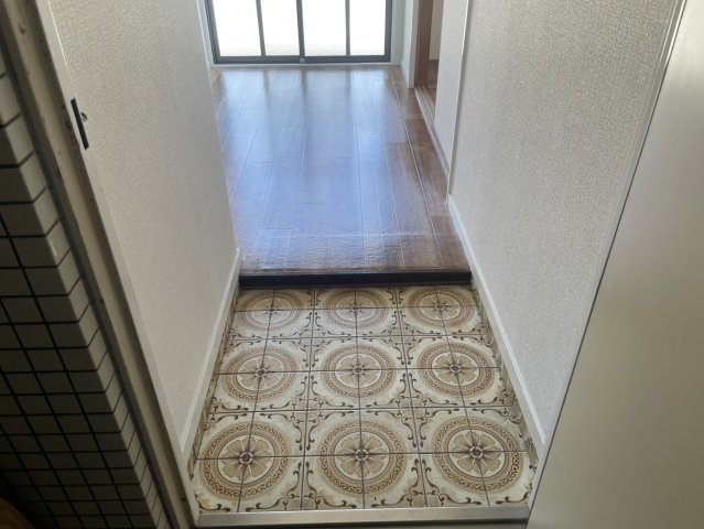 グランディア王子駅前の玄関