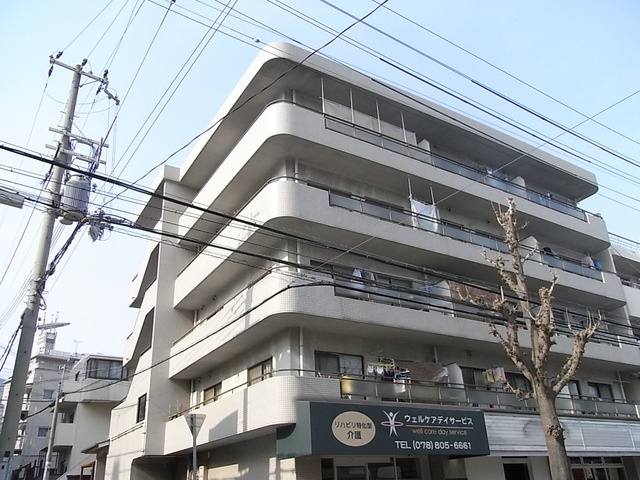 グランディア王子駅前