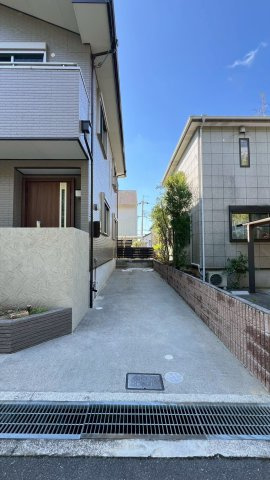 彩都あさぎ6丁目の駐車場