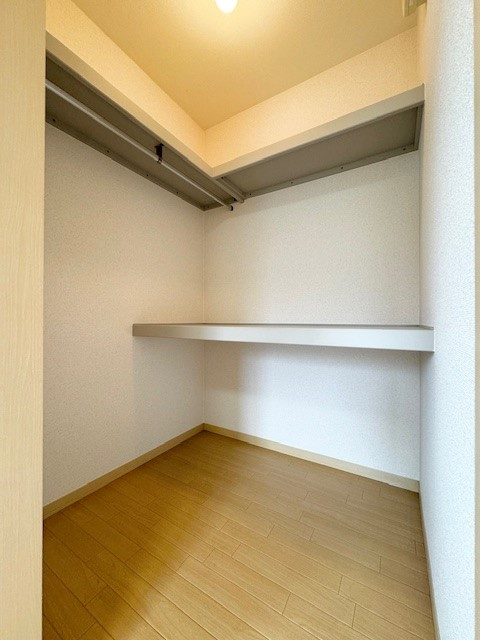 グランドゥール C棟の収納|ウォークインクローゼット