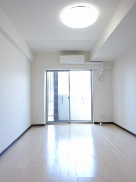 ＸＥＢＥＣ高井戸の居間・リビング|こちらの居間で趣味の時間をお楽しみください