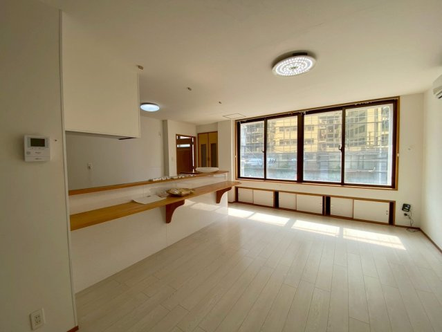 【居間・リビング】 | ルミエール泉崎 | ルミエール泉崎★那覇市泉崎エリア