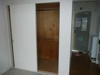 内装は落ち着いています