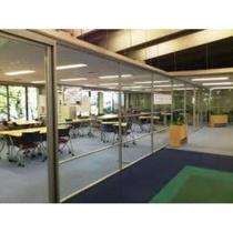 図書館「武蔵大学図書館まで1050ｍ」