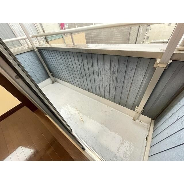 清水３丁目貸家のバルコニー