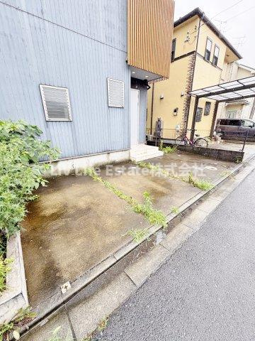 清水３丁目貸家の駐車場