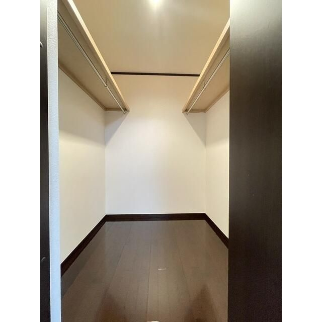 清水３丁目貸家の収納