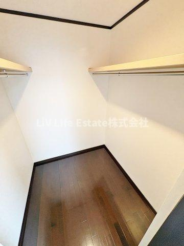 清水３丁目貸家の収納