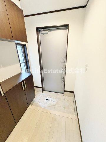清水３丁目貸家の玄関