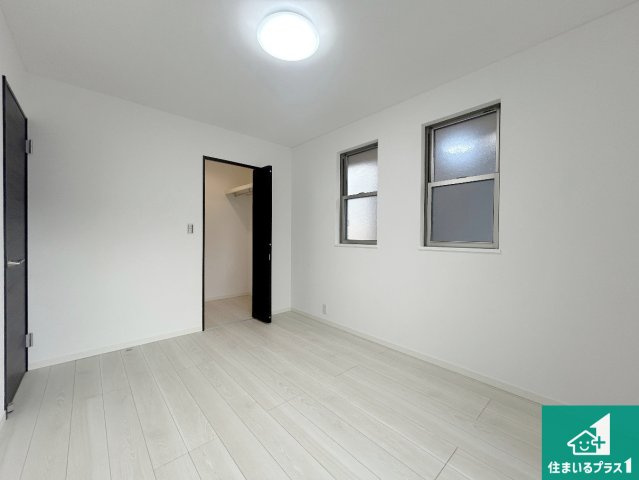 神戸市北区上津台　中古一戸建ての洋室|シンプルな洋室は、自分好みのインテリアが楽しめます♪