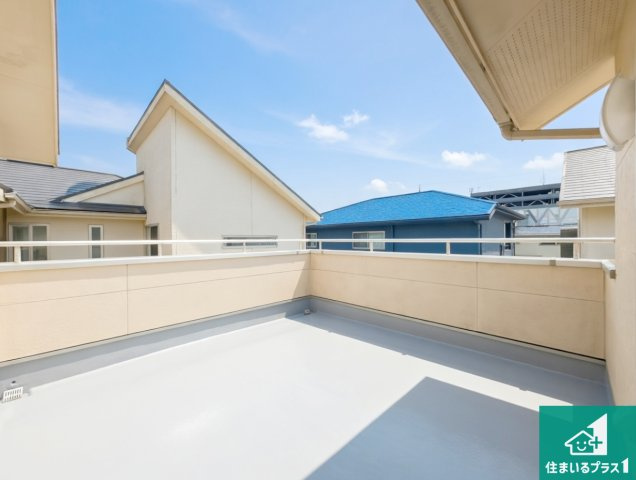神戸市北区上津台　中古一戸建てのバルコニー|日当たりのよいバルコニー！お部屋が開放的に！