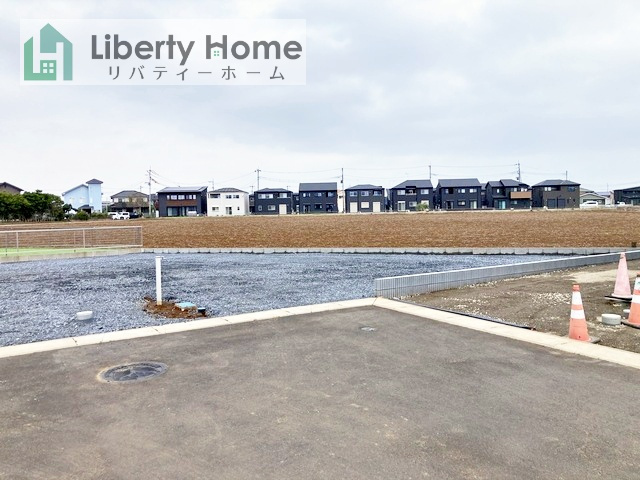 鹿嶋市宮津台第12　新築戸建の前面道路含む現地写真
