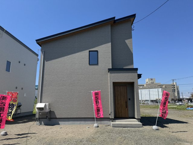 ＼ 釧路市花園町 ／太陽光・蓄電池・家具付の高性能モデル誕生！