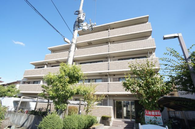 メゾンボヌール【駐車場１台付き】