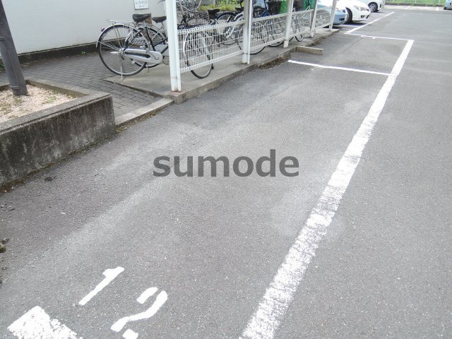 ルガーデニアの駐車場