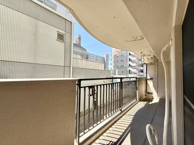 シティコーポ植田A棟のバルコニー