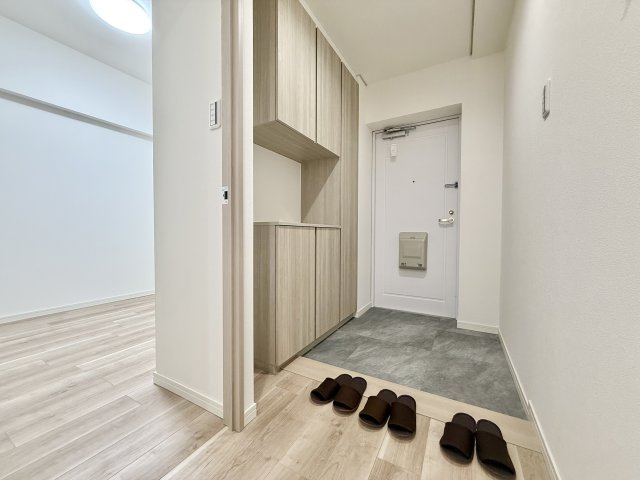 シティコーポ植田A棟の玄関