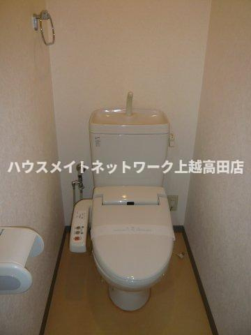 ディアコート新町のトイレ|温水洗浄暖房便座（参考同型304号室室内写真）