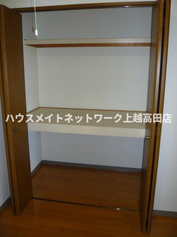 ディアコート新町の収納|クローゼット（参考同型304号室室内写真）