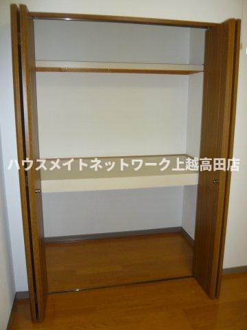 ディアコート新町の収納|クローゼット