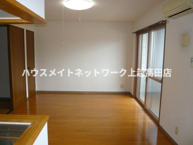 ディアコート新町の居間・リビング|ＬＤＫ14.8帖