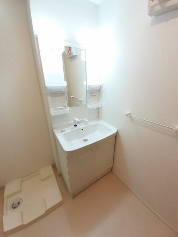 ヴィラ　エイジの洗面所