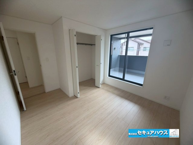 【今からご案内可能】東海市加木屋町　全7棟の洋室|【洋室】　　　　　　　
◆家族一人ひとりの大切なプライベート空間。趣味に合わせて使って頂けるようシンプルに仕上げてあります。暮らし心地を大きく左右する収納を、適材適所に配置し使い勝手を考慮しました。　
