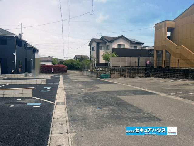 【今からご案内可能】東海市加木屋町　全7棟の前面道路含む現地写真|事前予約にて現地ご見学いただけます！お気軽にお問い合わせください♪
■株式会社　セキュアハウス■
住宅ローンに強く、知識、経験豊富なスタッフ在籍
お客様に寄り添い、ご成約後もサポート致します