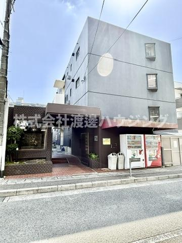 ネクスプロス壱番館のエントランス