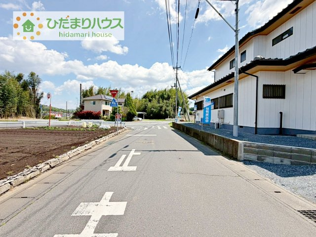 【前面道路含む現地写真】 | 桜川市青柳　中古戸建 | たっぷりの陽光と心地よい風が舞い込む住まい♪