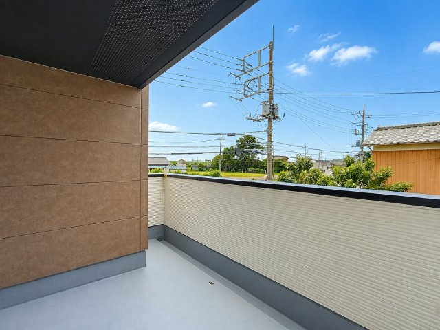 三郷市　幸房　新築戸建　全1棟のバルコニー|暖かな日差しのふりそそぐバルコニー