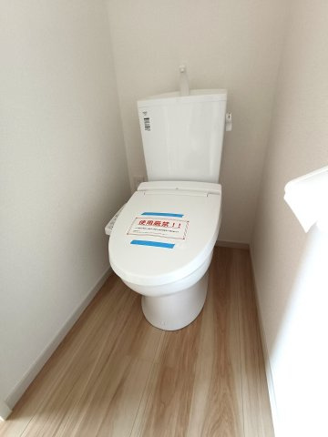 三郷市　幸房　新築戸建　全1棟のトイレ|シンプルで使いやすいトイレです